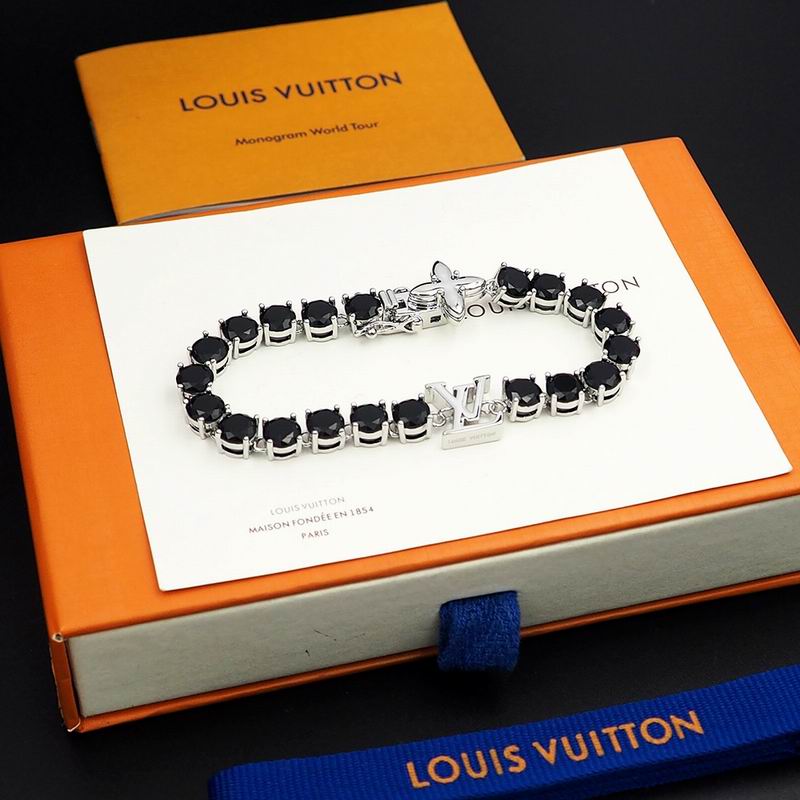 LV Bracelet 03lyr596 (5)